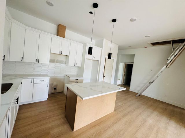 135 Road 5203, Cleveland, TX 77327