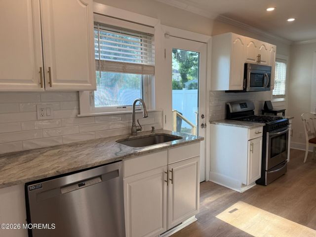 12 Twilight Place, Port Monmouth, NJ 07758