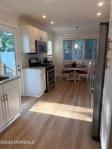 12 Twilight Place, Port Monmouth, NJ 07758