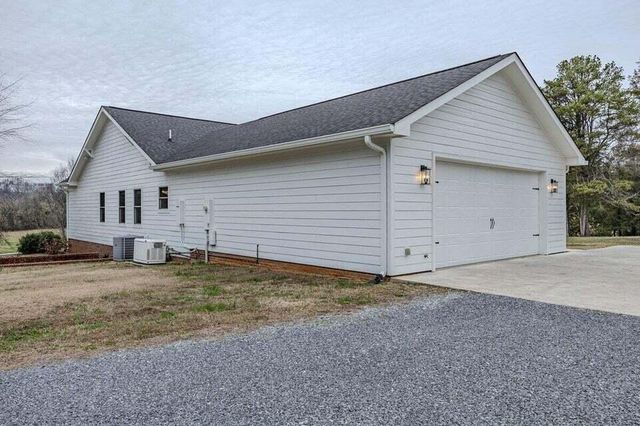 2255 County Road 700, Riceville, TN 37370