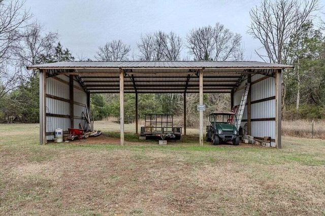 2255 County Road 700, Riceville, TN 37370