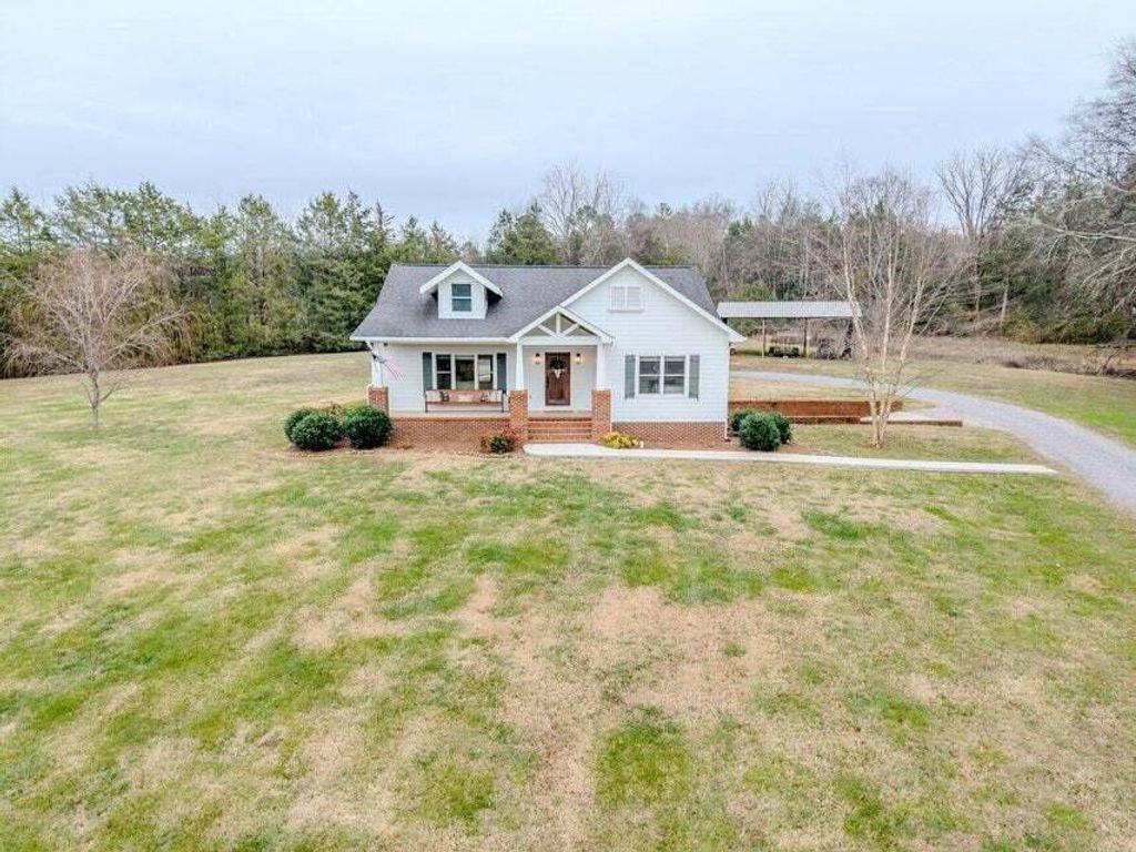 2255 County Road 700, Riceville, TN 37370