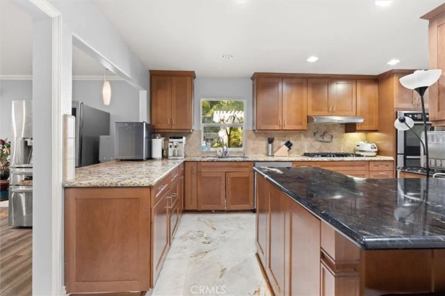 941 Laguna Drive, Fullerton, CA 92835