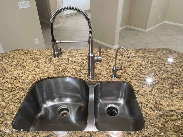 17675 W CEDARWOOD Lane, Goodyear, AZ 85338
