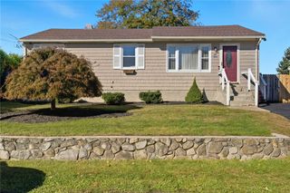29 Dix Avenue, Johnston, RI 02919