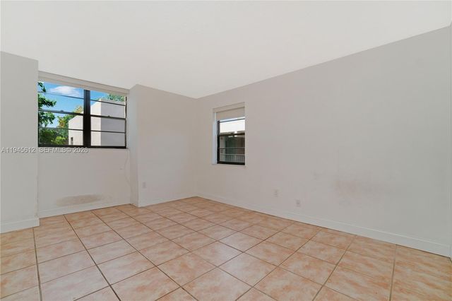 10525 SW 112th Ave 309, Miami, FL 33176