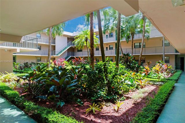 10525 SW 112th Ave 309, Miami, FL 33176