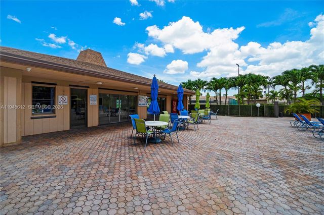 10525 SW 112th Ave 309, Miami, FL 33176