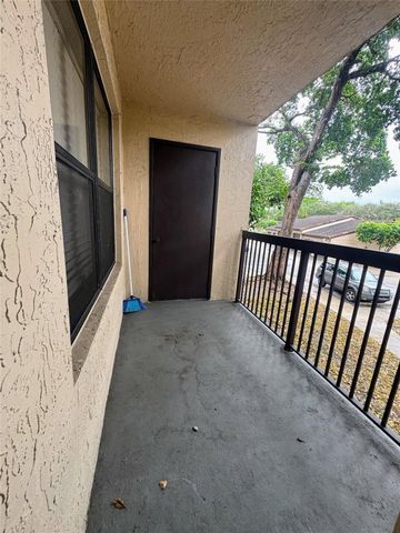 4361 W Mcnab Road 17, Pompano Beach, FL 33069