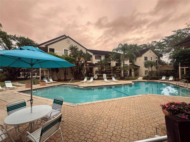 4361 W Mcnab Road 17, Pompano Beach, FL 33069
