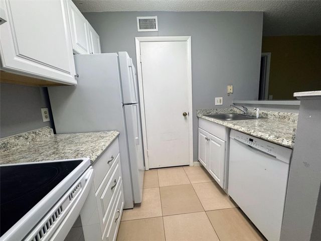 4361 W Mcnab Road 17, Pompano Beach, FL 33069