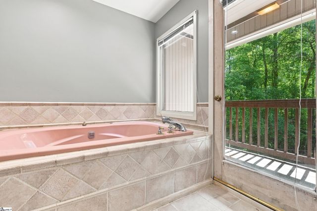 47 Green Valley Road, Greenville, SC 29617