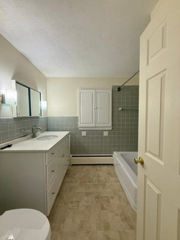 21-23 Pratt St 21, Melrose, MA 02176