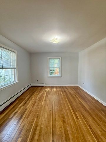 21-23 Pratt St 21, Melrose, MA 02176