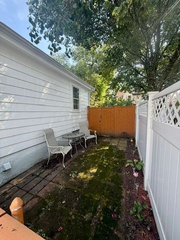 21-23 Pratt St 21, Melrose, MA 02176