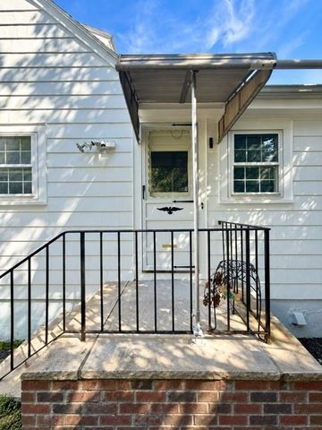 21-23 Pratt St 21, Melrose, MA 02176