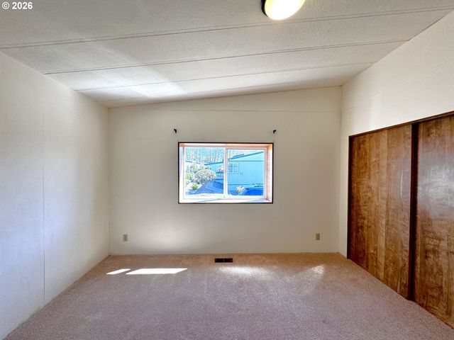 16063 DRIFTWOOD Ln 14, Brookings, OR 97415