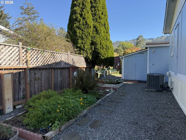 16063 DRIFTWOOD Ln 14, Brookings, OR 97415