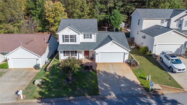 8 Kingscreek Drive, Greer, SC 29650