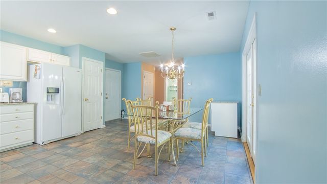 8 Kingscreek Drive, Greer, SC 29650