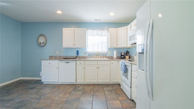 8 Kingscreek Drive, Greer, SC 29650