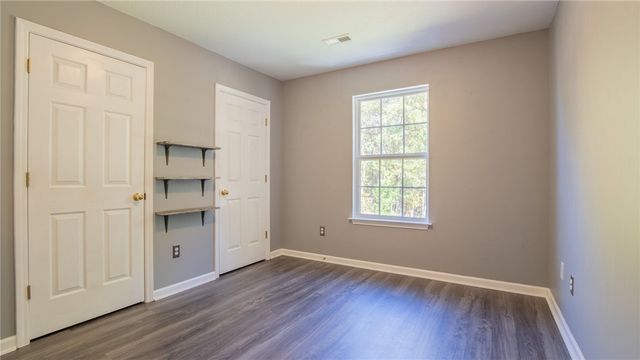 8 Kingscreek Drive, Greer, SC 29650