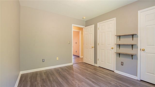 8 Kingscreek Drive, Greer, SC 29650