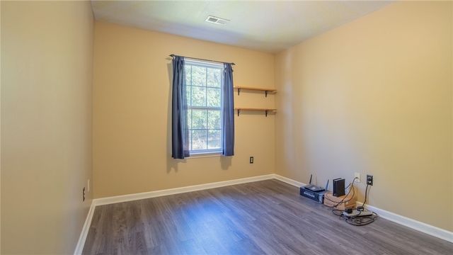 8 Kingscreek Drive, Greer, SC 29650