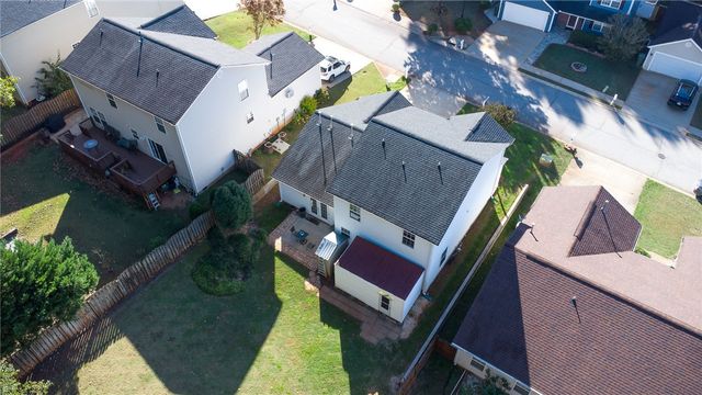 8 Kingscreek Drive, Greer, SC 29650