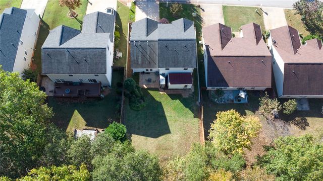 8 Kingscreek Drive, Greer, SC 29650