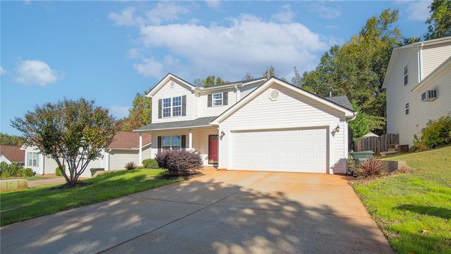 8 Kingscreek Drive, Greer, SC 29650