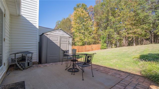 8 Kingscreek Drive, Greer, SC 29650