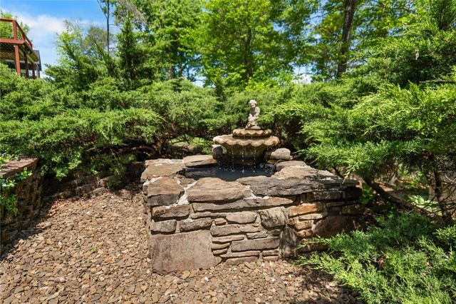8308 Country Club Drive, Rogers, AR 72756
