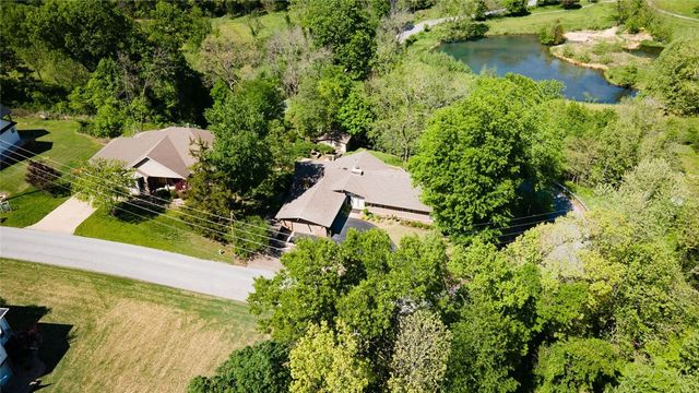 8308 Country Club Drive, Rogers, AR 72756