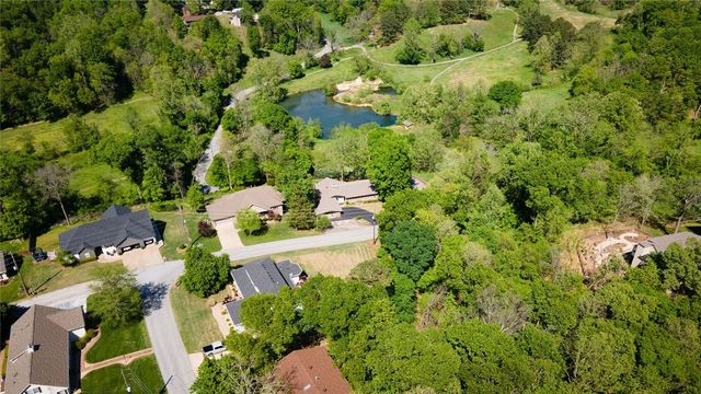 8308 Country Club Drive, Rogers, AR 72756