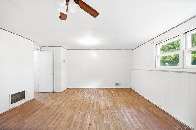5 Flamingo Lane, Spring Valley, NY 10977