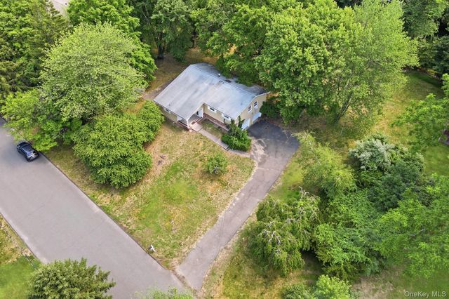 5 Flamingo Lane, Spring Valley, NY 10977
