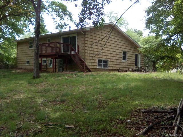 5 Flamingo Lane, Spring Valley, NY 10977