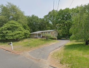 5 Flamingo Lane, Spring Valley, NY 10977