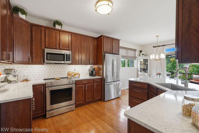 2265 Brigantine, Commerce Charter Township, MI 48382