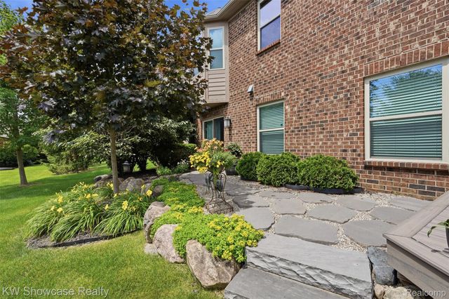 2265 Brigantine, Commerce Charter Township, MI 48382