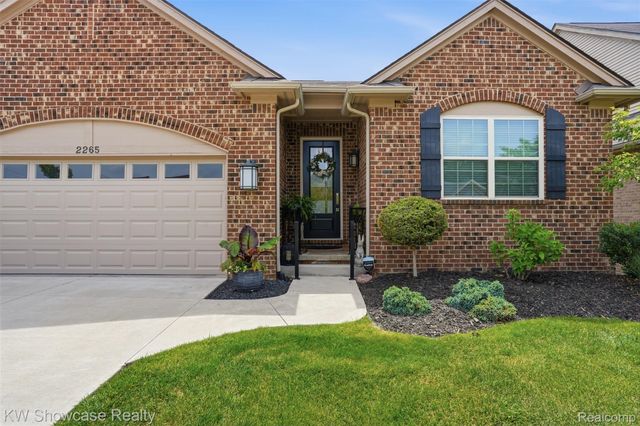 2265 Brigantine, Commerce Charter Township, MI 48382