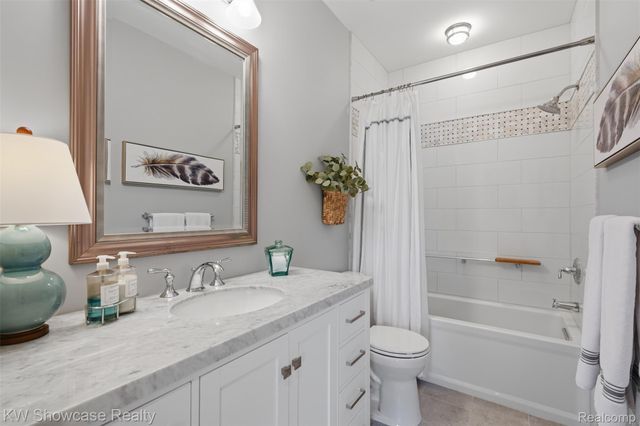 2265 Brigantine, Commerce Charter Township, MI 48382