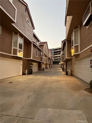 329 Genoa Street D, Monrovia, CA 91016