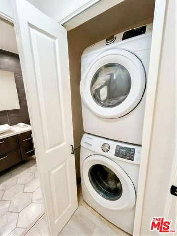 5139 Balboa Boulevard 2, Encino (los Angeles), CA 91316