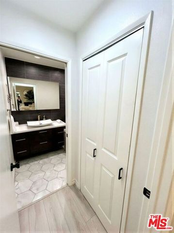 5139 Balboa Boulevard 2, Encino (los Angeles), CA 91316