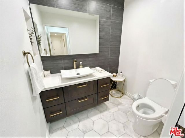 5139 Balboa Boulevard 2, Encino (los Angeles), CA 91316