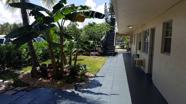 620 S Broadway 9, Lantana, FL 33462