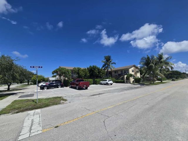 620 S Broadway 9, Lantana, FL 33462