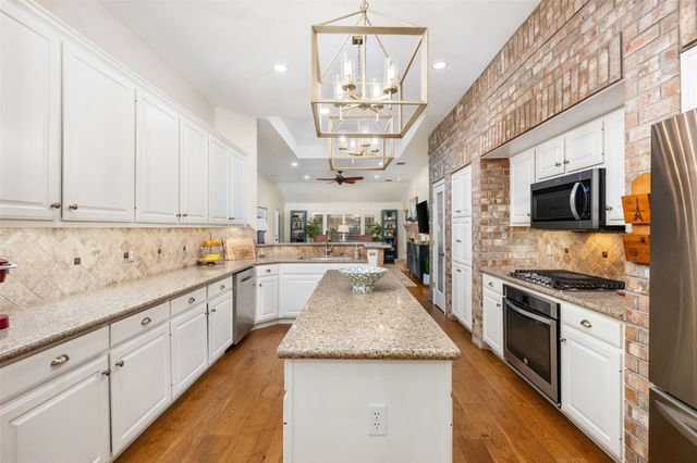 1103 Brighton Bend LN, Cedar Park, TX 78613